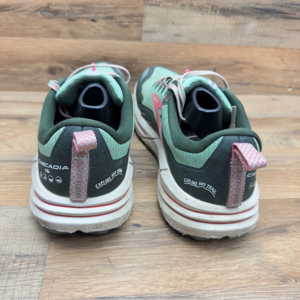 Brooks Cascadia 16 Women’s Size 11 Basil Coral Trail Running Shoes 1203631B394 - Picture 7 of 9